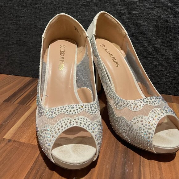 White stiletto heel shoes - Picture 2 of 2